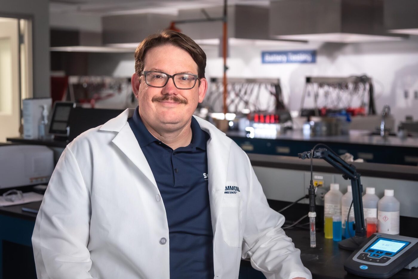 homas Wojcinski in the Hammond lab